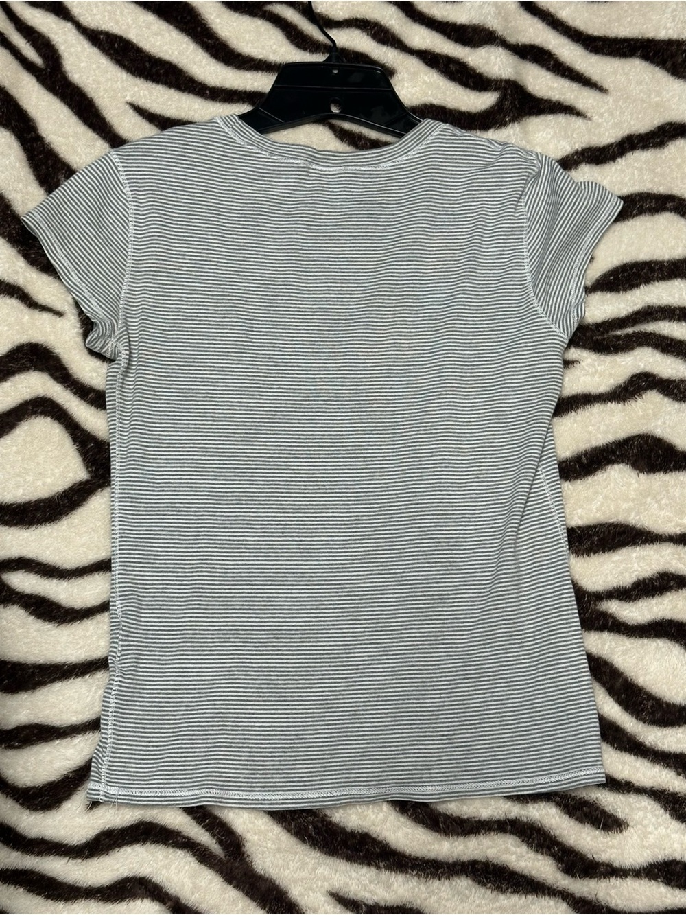 Polo by Ralph Lauren women’s Grey & White Striped Tee - Picture 4 of 4